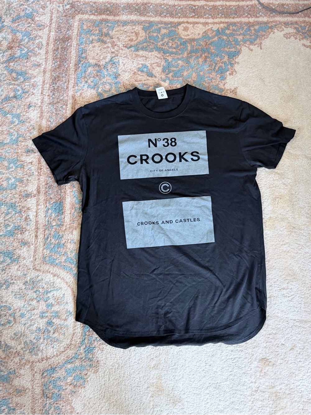 Crooks and castle men’s tshirt sz xl